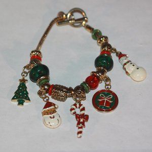 Christmas Toggle Silver Tone Dangle Charm Bracelet  Tree, snowman, present